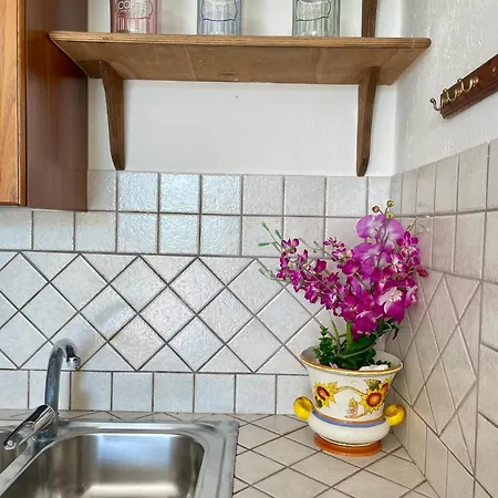 Raffaela Bed & Breakfast 2*