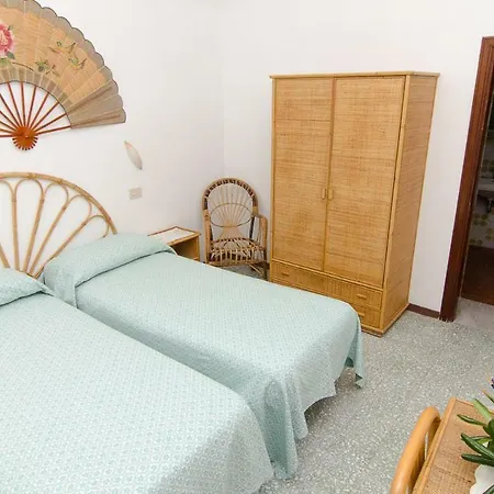 Raffaela Bed & Breakfast 2*